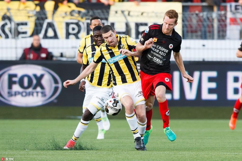 共赴一场公 共赴一场公